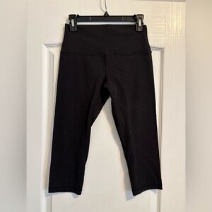 Lululemon Short Black Yoga Pants Leggings, Size M/L